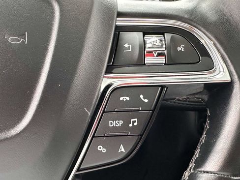 Certified 2023 Lincoln Nautilus Reserve w/ Luxury Package image 23