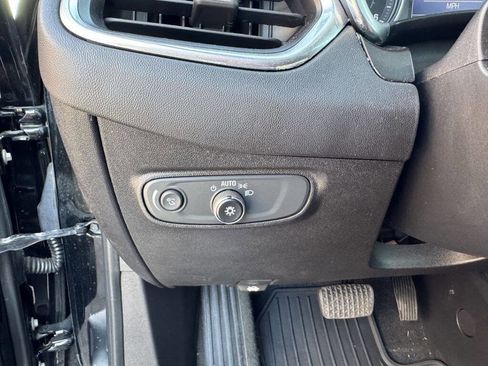 Used 2019 Chevrolet Equinox LT image 15