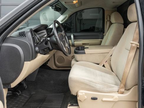 Used 2008 GMC Sierra 1500 SLE w/ Z71 Off-Road Package AWD/4WD image 15