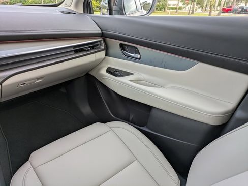 Certified 2025 Nissan Murano SL image 19