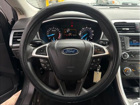 Used 2015 Ford Fusion SE FWD image 14