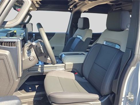 New 2026 GMC Hummer EV 4x4 Crew Cab image 13