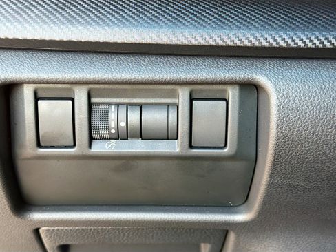 Used 2025 Subaru Crosstrek 2.5i Limited w/ Popular Package #3A image 31