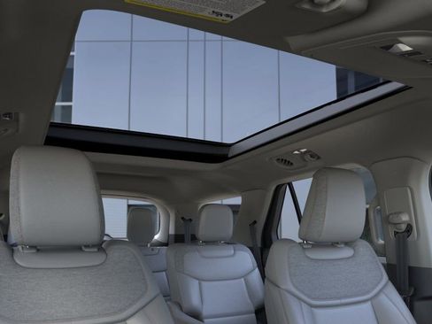 New 2026 Ford Explorer Active w/ Active Comfort Package AWD/4WD image 23