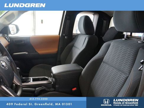 Used 2018 Toyota Tacoma SR5 image 13