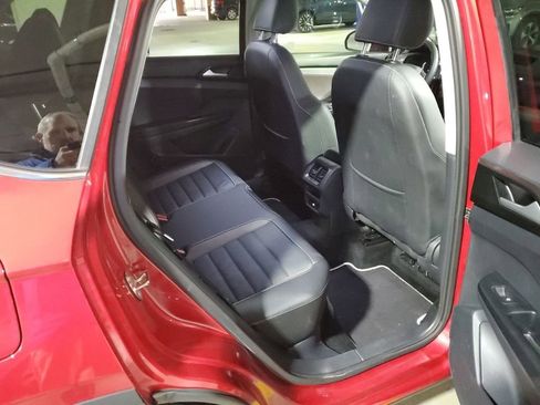 Certified 2023 Volkswagen Taos SEL image 38