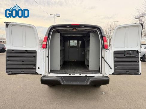 Used 2008 Chevrolet Express 2500 image 24