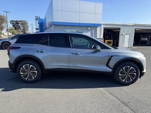 New 2026 Chevrolet Blazer EV LT image 9