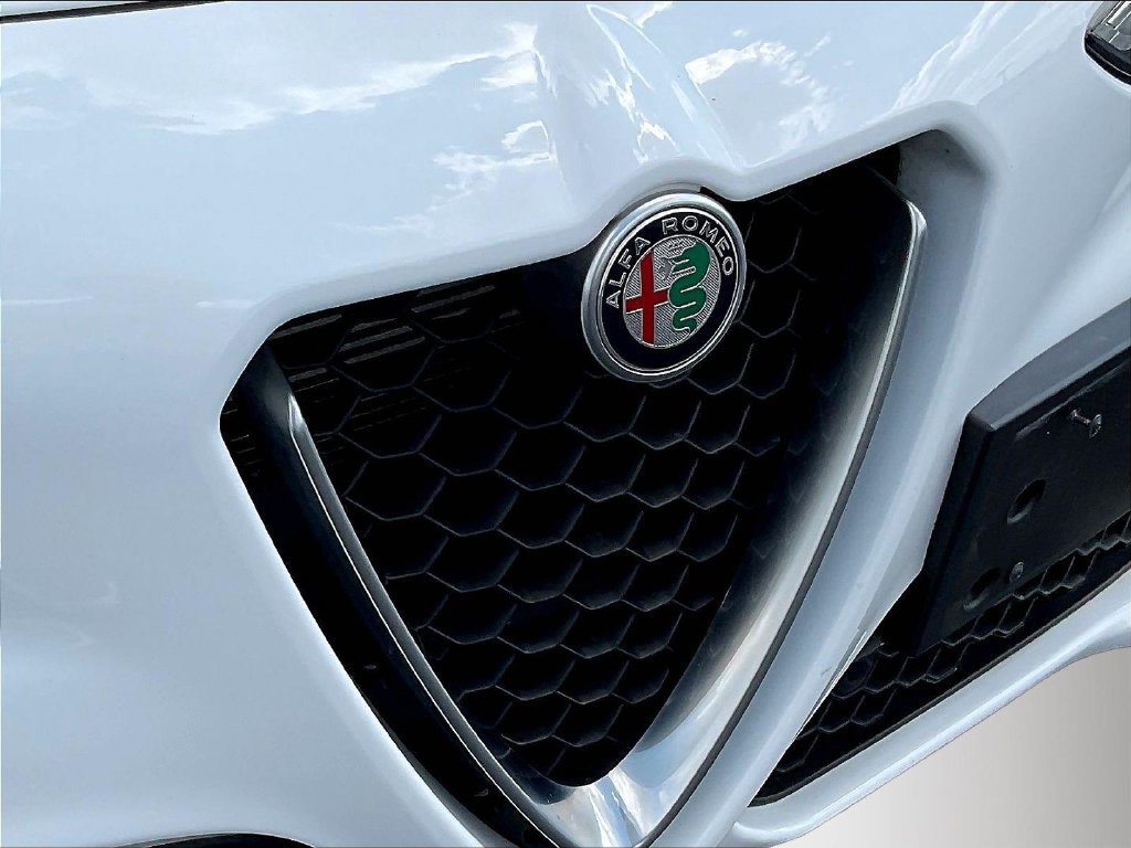 Used 2023 Alfa Romeo Stelvio Ti w/ Active Assist Plus Package AWD/4WD image 31