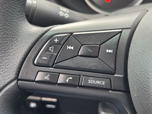 Used 2025 Nissan Versa S w/ Trunk Package FWD image 22