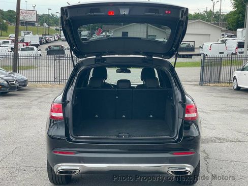 Used 2017 Mercedes-Benz GLC 300 image 18
