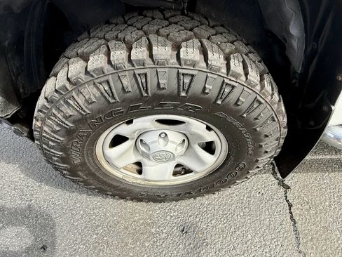 Used 2019 Toyota Tacoma SR RWD image 22