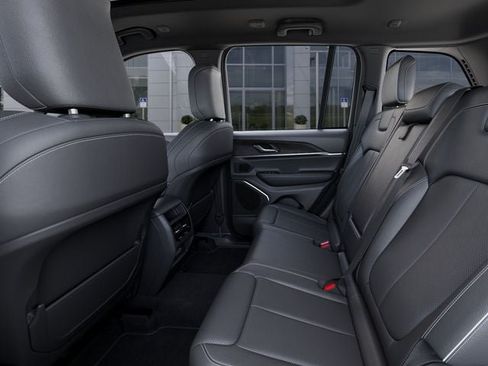New 2026 Jeep Grand Cherokee Limited AWD/4WD image 23