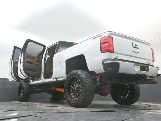 Used 2018 Chevrolet Silverado 2500 High Country w/ Duramax Plus Package AWD/4WD image 54