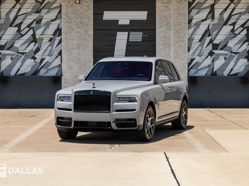 Used 2022 Rolls-Royce Cullinan Black Badge w/ Dark Exterior Package AWD/4WD image 5