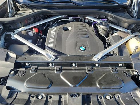 Used 2023 BMW X7 xDrive40i w/ Executive Package image 29