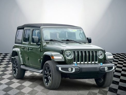 Used 2023 Jeep Wrangler Unlimited Sahara w/ Cold Weather Group AWD/4WD image 4