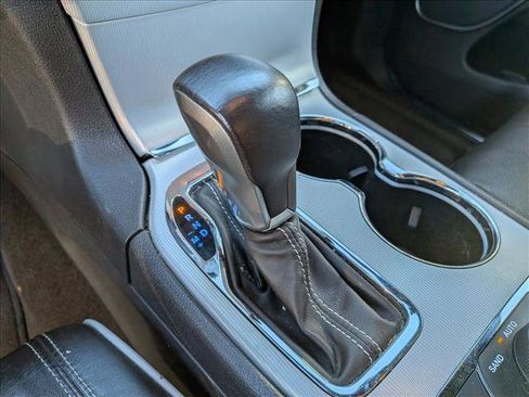 Used 2018 Jeep Grand Cherokee Overland w/ Interior Metal Package image 12