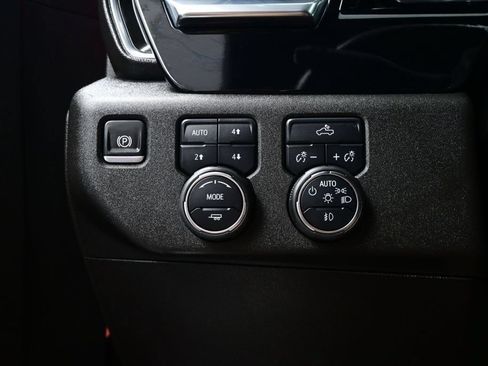 Used 2024 Chevrolet Silverado 1500 RST AWD/4WD image 19