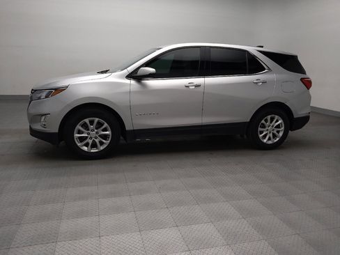 Used 2019 Chevrolet Equinox LT w/ Driver Convenience Package image 2