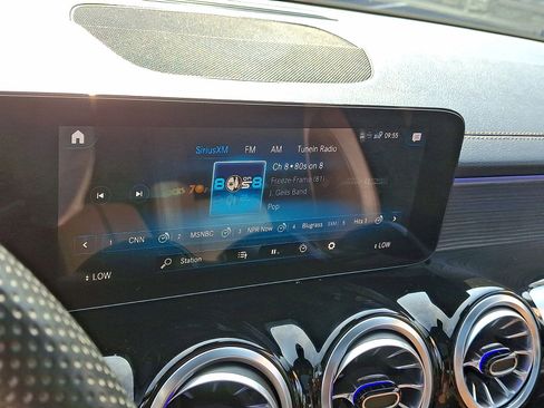 Used 2022 Mercedes-Benz GLB 35 AMG 4MATIC image 23