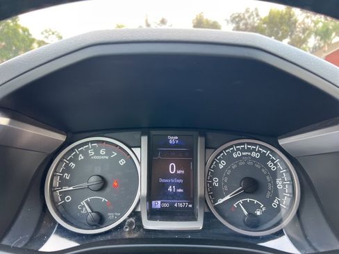 Used 2019 Toyota Tacoma SR5 image 16