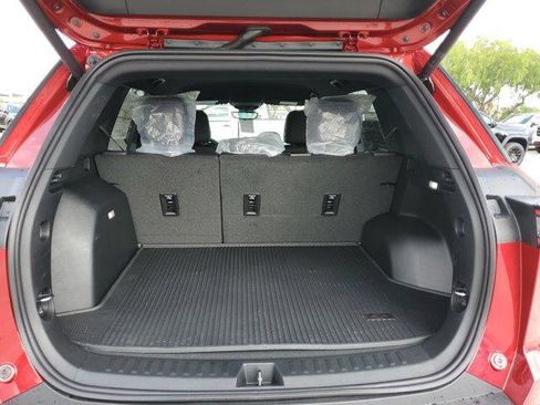 New 2026 Chevrolet Equinox RS w/ Safety and Technology Package FWD image 13