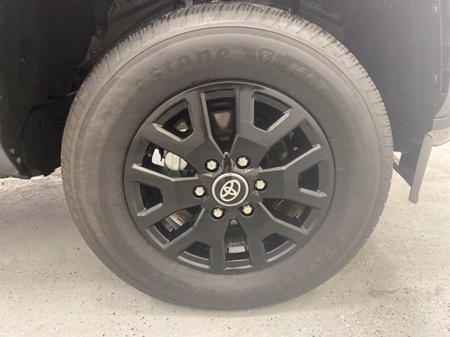 Certified 2025 Toyota Tacoma SR5 AWD/4WD image 5