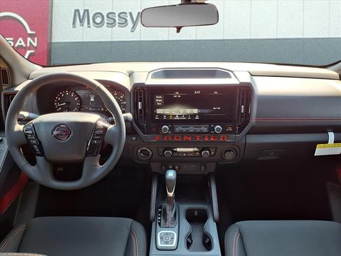New 2026 Nissan Frontier PRO-4X w/ Pro-4x Convenience Package image 11