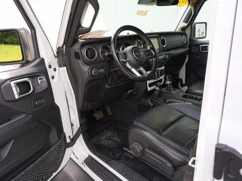Used 2021 Jeep Gladiator Overland w/ Popular Equipment Package AWD/4WD image 13