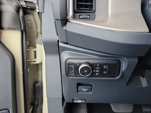 New 2025 Ford Bronco Outer Banks image 21