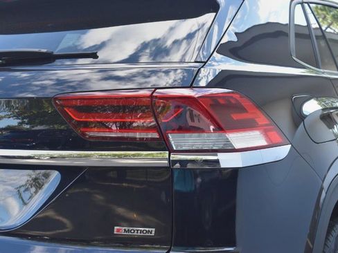 Used 2021 Volkswagen Atlas Cross Sport SE w/ Panoramic Sunroof Package image 11