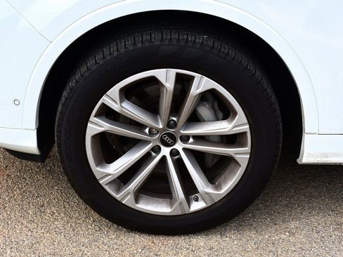 Used 2025 Audi Q7 3.0T Premium Plus image 6