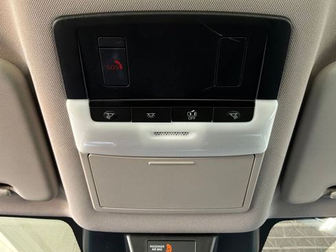 Used 2025 Nissan Rogue SV FWD image 17