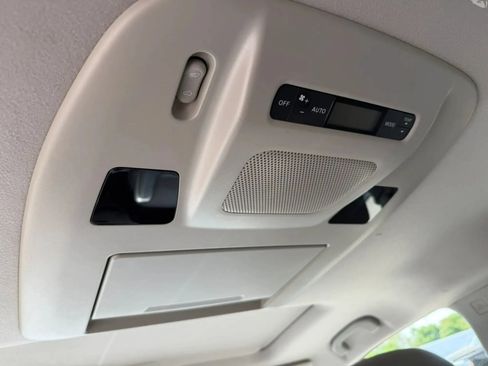 Used 2013 Nissan Quest SL FWD image 13