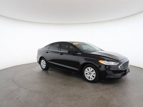 Used 2019 Ford Fusion S image 26