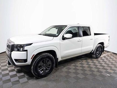 Certified 2025 Nissan Frontier SV w/ SV Convenience Package image 1