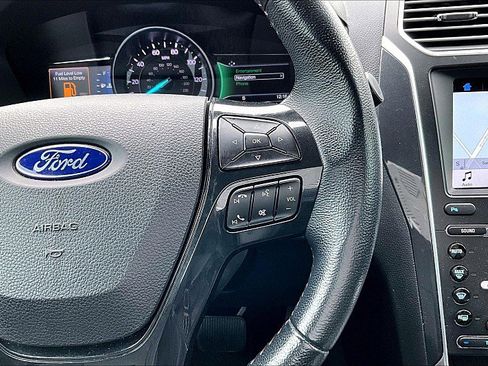 Used 2018 Ford Explorer Sport AWD/4WD image 18