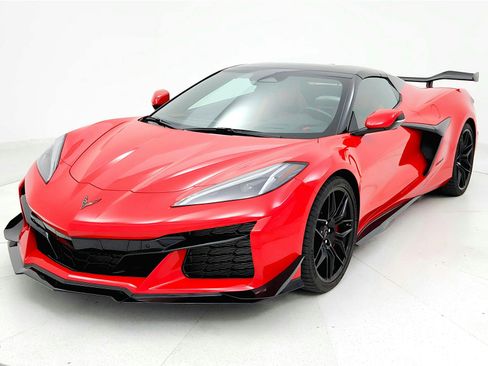 Used 2024 Chevrolet Corvette Z06 image 8