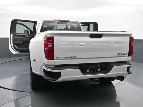 Used 2024 Chevrolet Silverado 3500 High Country w/ High Country Premium Package image 42