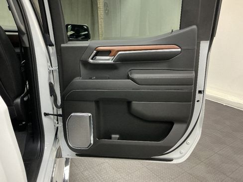Used 2023 GMC Sierra 1500 Denali AWD/4WD image 38