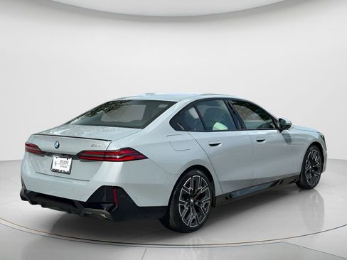 New 2027 BMW 530i RWD image 5