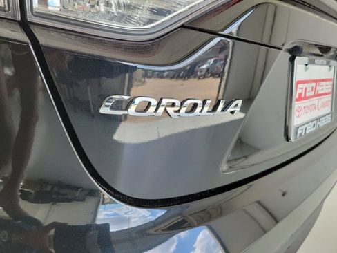 Used 2022 Toyota Corolla LE FWD image 9