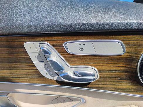 Used 2018 Mercedes-Benz C 300 Sedan image 17