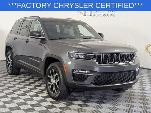 Used 2025 Jeep Grand Cherokee Limited AWD/4WD image 2