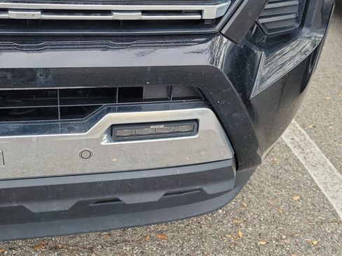 Used 2024 Toyota Tacoma Limited image 5