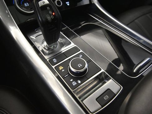Used 2019 Land Rover Range Rover Sport HSE image 19
