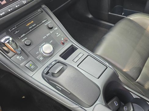 Used 2013 Lexus CT 200h w/ F Sport Pkg w/Nuluxe Trim FWD image 19