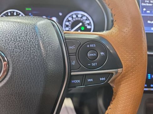 Used 2019 Toyota Avalon Limited w/ Advanced Safety Package FWD image 16