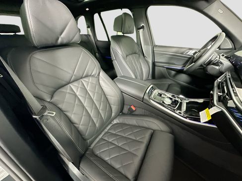 New 2026 BMW X5 M60i w/ Executive Package image 29